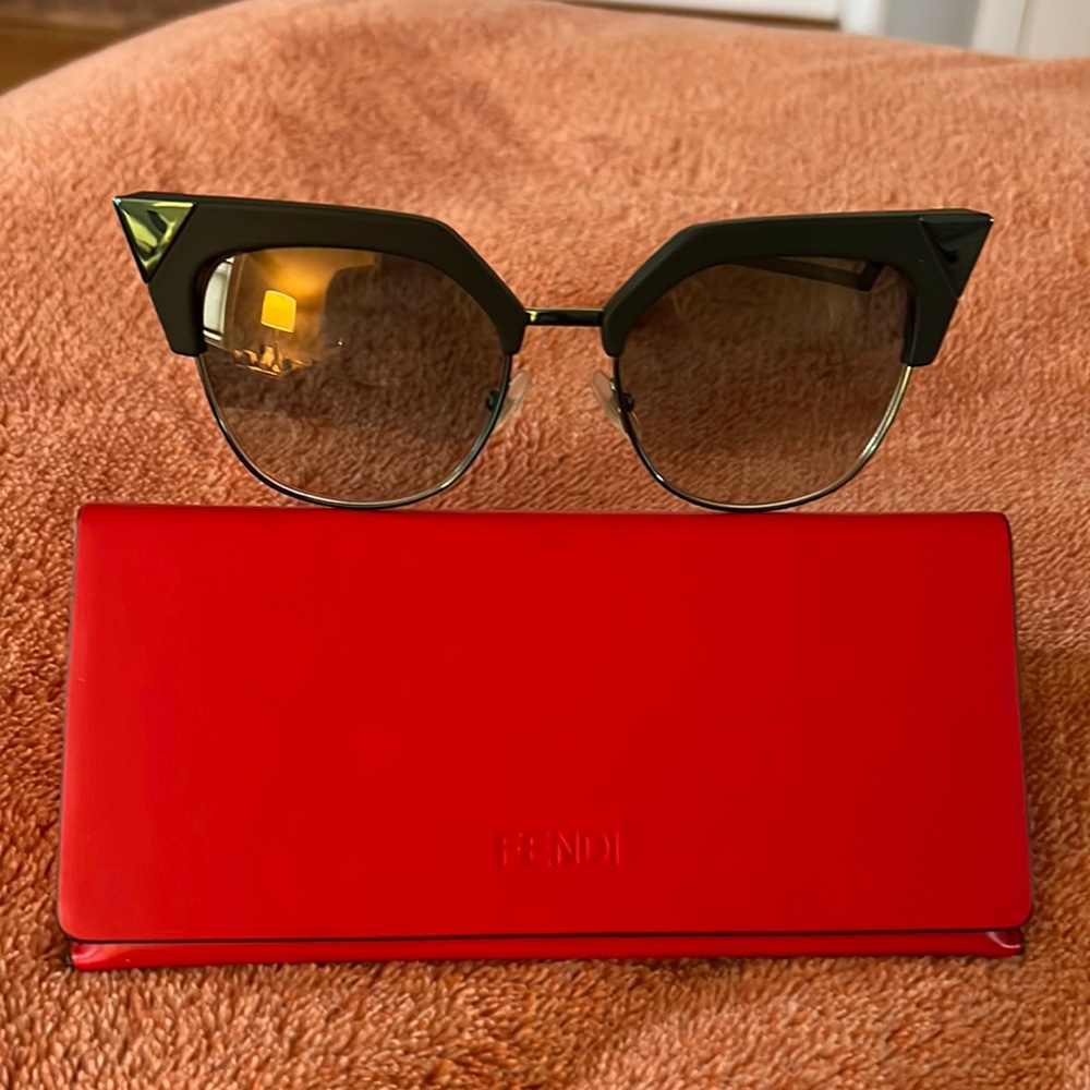 🔥Fendi Sunglasses 🔥